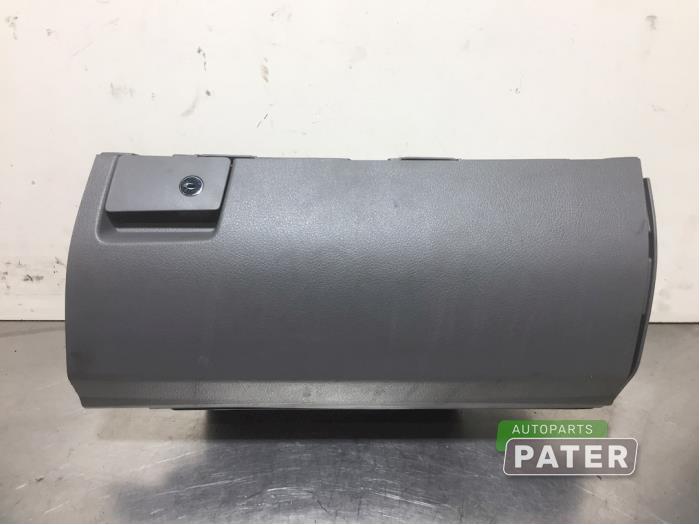 Begagnade Handskfack Volkswagen Crafter 2.0 BiTDI Pris € 31,76 Inklusive moms erbjuds av Autoparts Pater