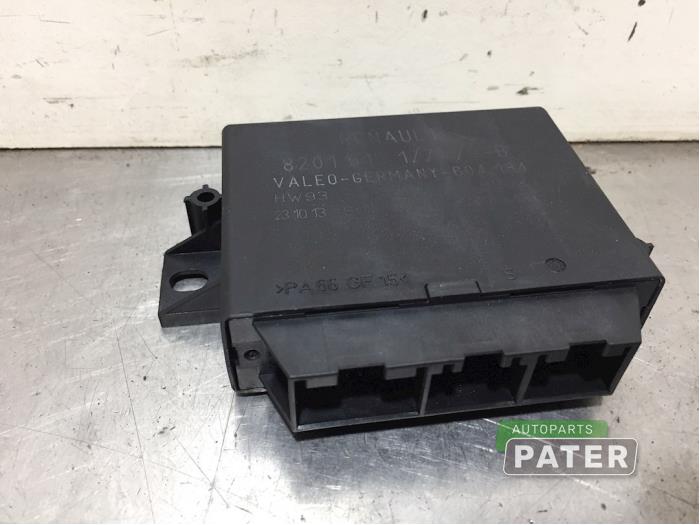 PDC Module from a Opel Movano 2.3 CDTi 16V FWD 2013