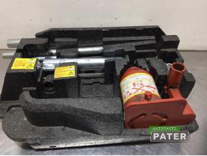Used Tool set Opel Movano 2.3 CDTi 16V FWD Price € 76,23 Inclusive VAT offered by Autoparts Pater