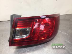 Used Taillight, right Renault Clio IV (5R) 0.9 Energy TCE 90 12V Price € 42,00 Margin scheme offered by Autoparts Pater