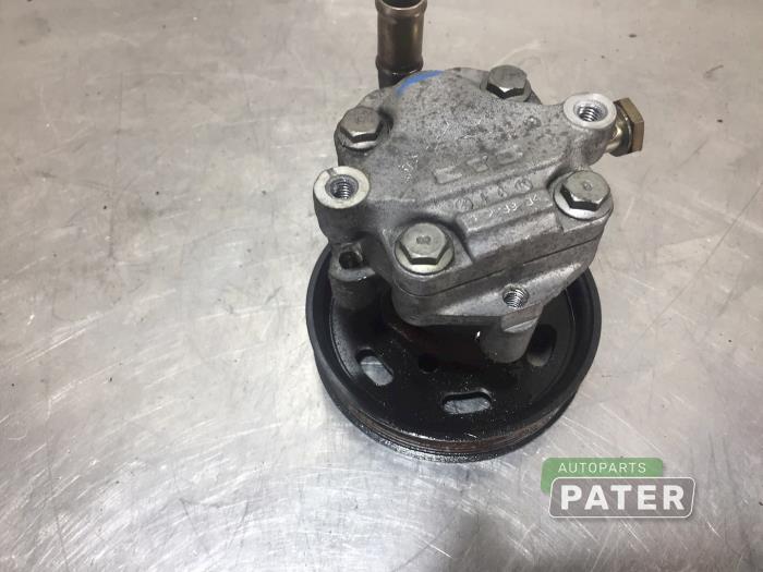 Usagé Pompe de direction Volkswagen New Beetle (9C1/9G1) 1.6 Prix € 15,75 Règlement à la marge proposé par Autoparts Pater