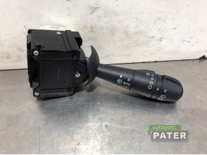 Used Wiper switch Renault Captur (2R) 0.9 Energy TCE 12V Price € 26,25 Margin scheme offered by Autoparts Pater