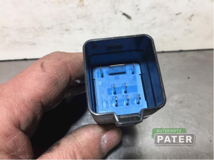 Glow plug relay Volkswagen Polo V 1.4 TDI DPF BlueMotion technology