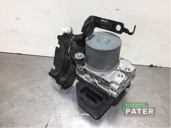 Używane Pompa ABS Mazda 6 (GJ/GH/GL) 2.2 SkyActiv-D 150 16V Cena € 89,25 Procedura marży oferowane przez Autoparts Pater