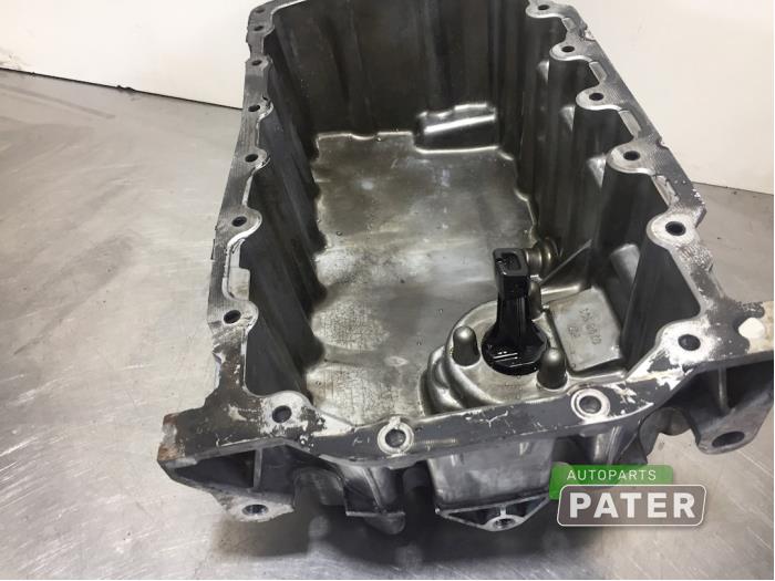 Usagé Couvercle carter Volkswagen Transporter/Caravelle T5 2.0 TDI DRF Prix € 78,75 Règlement à la marge proposé par Autoparts Pater