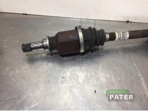 Used Front drive shaft, left Renault Twingo II (CN) 1.5 dCi 70 Price € 31,50 Margin scheme offered by Autoparts Pater