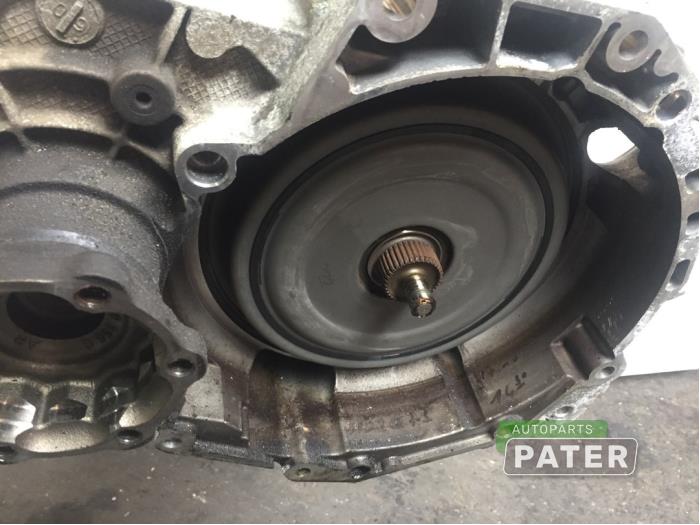 Getriebe van een Volkswagen Touran (1T3) 1.4 16V TSI EcoFuel 2013