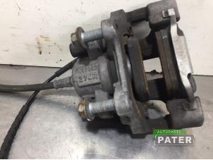 Used Rear brake calliper, right BMW 3 serie (F30) 318d 2.0 16V Price € 42,00 Margin scheme offered by Autoparts Pater