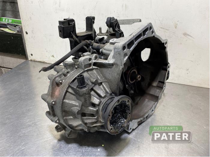 Gearbox from a Volkswagen Polo V (6R) 1.2 TDI 12V BlueMotion 2011