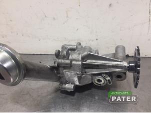 Used Oil pump Mercedes A (W176) 1.5 A-180 CDI, A-180d 16V Price € 52,50 Margin scheme offered by Autoparts Pater