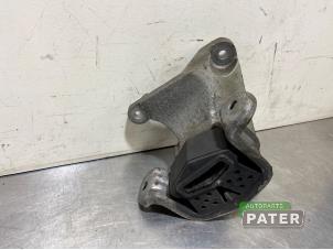 Used Gearbox mount Volkswagen Transporter T6 2.0 TDI DRF Price € 44,47 Inclusive VAT offered by Autoparts Pater