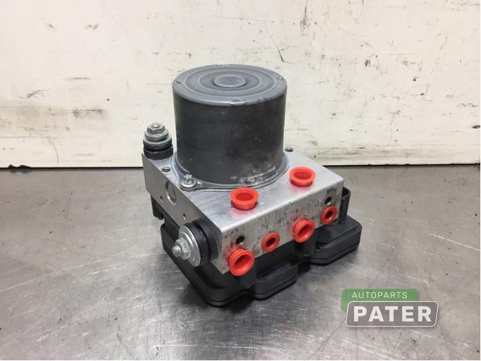 Usagé Bloc ABS Volkswagen Polo V (6R) 1.4 TDI DPF BlueMotion technology Prix € 26,25 Règlement à la marge proposé par Autoparts Pater