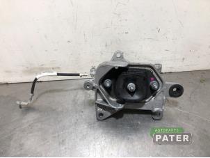 Used Gearbox mount Renault Espace (RFCJ) 1.8 Energy Tce 225 EDC Price € 63,00 Margin scheme offered by Autoparts Pater