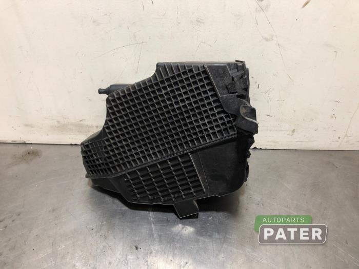 Begagnade Luftfilterhus Renault Clio IV Estate/Grandtour (7R) 1.5 Energy dCi 90 FAP Pris € 26,25 Marginaltabell erbjuds av Autoparts Pater