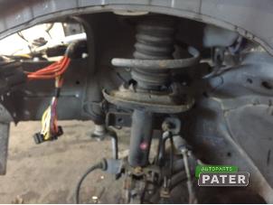 Used Front shock absorber rod, left Renault Clio IV Estate/Grandtour (7R) 0.9 Energy TCE 12V Price € 52,50 Margin scheme offered by Autoparts Pater