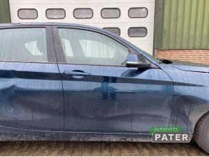 Usados Puerta 4 puertas derecha delante BMW 1 serie (F20) 116d 1.6 16V Efficient Dynamics Precio € 367,50 Norma de margen ofrecido por Autoparts Pater