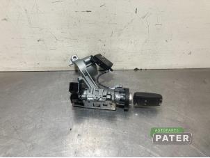 Used Ignition lock + key Opel Karl 1.0 12V Price € 42,00 Margin scheme offered by Autoparts Pater