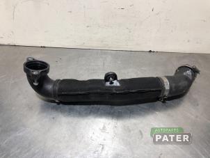 Intercooler Rohr van een Volkswagen Golf VII (AUA) 2.0 GTD 16V 2017