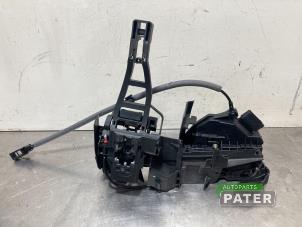 Used Front door lock mechanism 4-door, right Ford Focus 3 Wagon 1.5 EcoBoost 16V 150 Price € 52,50 Margin scheme offered by Autoparts Pater