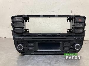 Used Radio CD player Volkswagen Up! (121) 1.0 12V 60 Price € 63,00 Margin scheme offered by Autoparts Pater