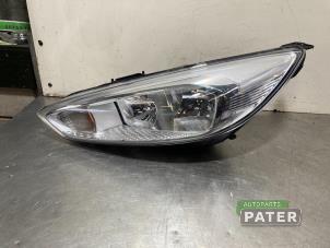 Used Headlight, left Ford Focus 3 Wagon 1.5 EcoBoost 16V 150 Price € 105,00 Margin scheme offered by Autoparts Pater