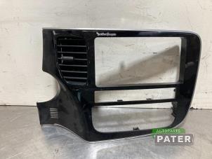 Used Dashboard part Mitsubishi Outlander (GF/GG) 2.0 16V PHEV 4x4 Price € 42,00 Margin scheme offered by Autoparts Pater