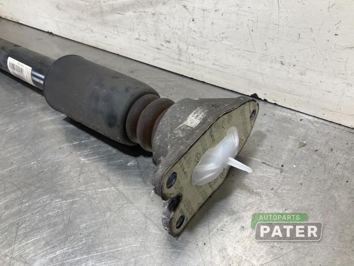 Rear shock absorber, left from a BMW 1 serie (F20) 116d 1.5 12V TwinPower 2018