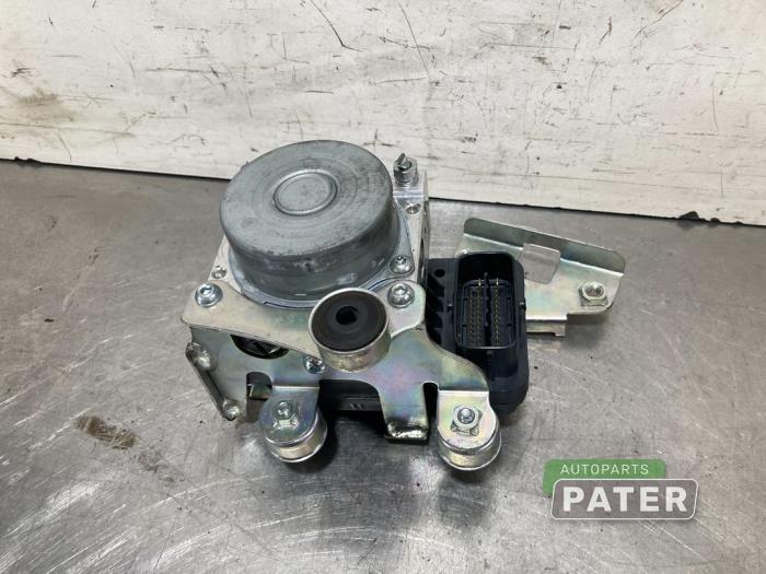 Begagnade ABS-pump Yamaha Diversen Pris € 105,00 Marginaltabell erbjuds av Autoparts Pater
