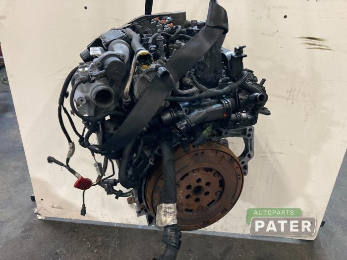 Engine Peugeot 3008 II 1.2 12V E-THP PureTech 130 - HN05