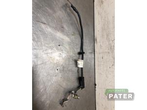 Used Battery pole Volkswagen Up! (121) 1.0 12V 60 Price € 10,50 Margin scheme offered by Autoparts Pater