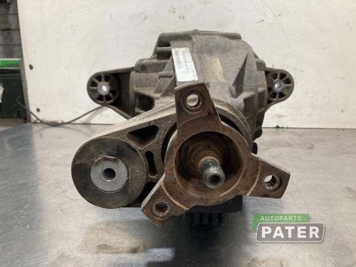 Rear differential from a Mercedes-Benz ML II (164/4JG) 3.0 ML-320 CDI 4-Matic V6 24V 2009