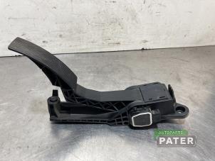 Used Accelerator pedal Mercedes ML II (164/4JG) 3.0 ML-320 CDI 4-Matic V6 24V Price € 42,00 Margin scheme offered by Autoparts Pater