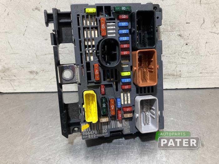 Fuse box Peugeot 3008 I 1.6 VTI 16V 6500GR DELPHI
