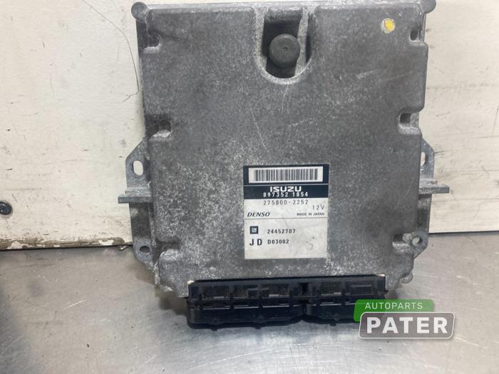 Used Engine management computer Opel Signum (F48) 3.0 CDTI V6 24V Price € 68,25 Margin scheme offered by Autoparts Pater