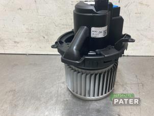 Używane Silnik wentylatora nagrzewnicy Nissan Micra (K14) 0.9 IG-T 12V Cena € 52,50 Procedura marży oferowane przez Autoparts Pater