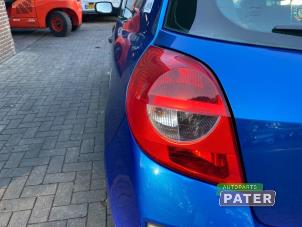 Used Taillight, left Renault Clio III (BR/CR) 1.4 16V Price € 36,75 Margin scheme offered by Autoparts Pater
