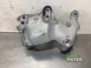 Usagé Support moteur Renault Trafic (1FL/2FL/3FL/4FL) 1.6 dCi 95 Prix € 25,41 Prix TTC proposé par Autoparts Pater
