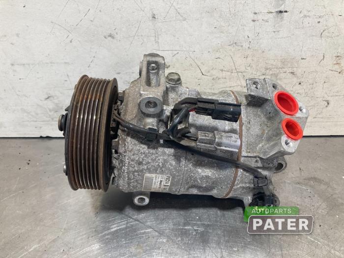 Air conditioning pump from a Renault Megane IV Estate (RFBK) 1.3 TCE 160 16V 2018