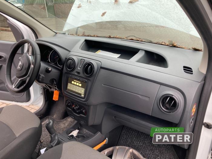 Juego y módulo de airbag de un Dacia Dokker Express (8S) 1.5 dCi 90 2019