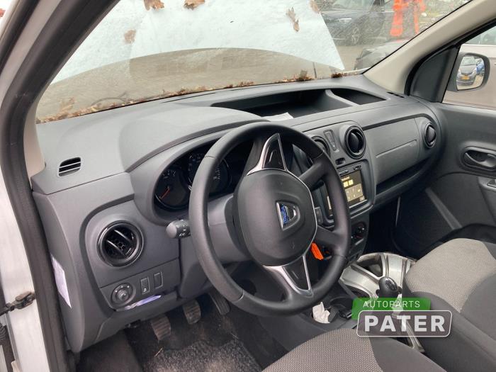 Juego y módulo de airbag de un Dacia Dokker Express (8S) 1.5 dCi 90 2019