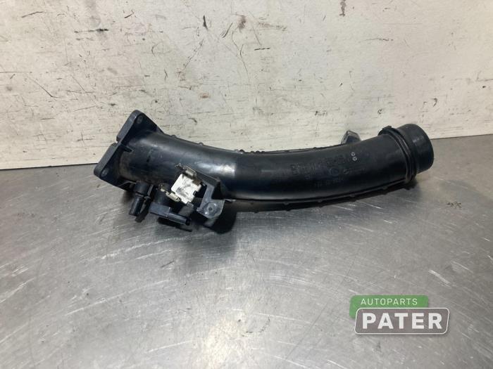Begagnade Luftintagsslang Mercedes A (W176) 1.6 A-180 16V Pris € 21,00 Marginaltabell erbjuds av Autoparts Pater