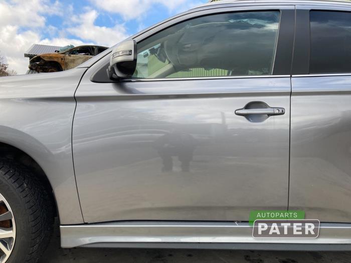 Portière 4portes avant gauche d'un Mitsubishi Outlander (GF/GG) 2.4 16V PHEV 4x4 2019