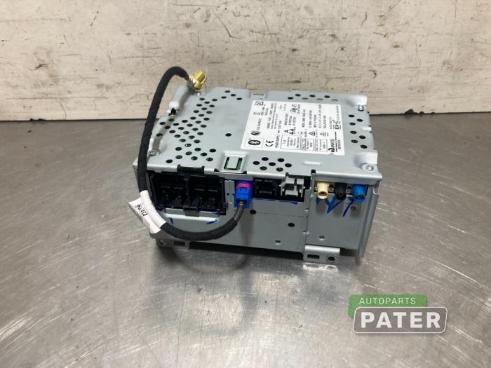 Używane Modul radiowy Ford Transit Custom 2.0 TDCi 16V Eco Blue 105 Cena € 254,10 Z VAT oferowane przez Autoparts Pater