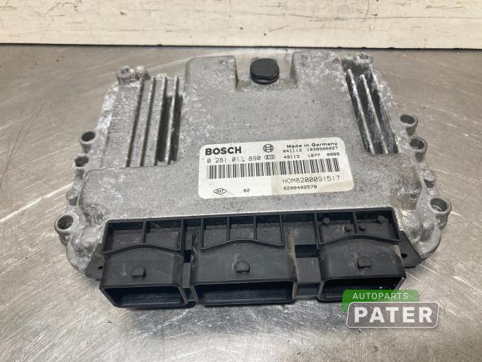 Used Engine management computer Opel Vivaro 2.5 DTI 16V Price € 95,29 Inclusive VAT offered by Autoparts Pater