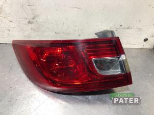 Used Taillight, left Renault Clio IV (5R) 0.9 Energy TCE 90 12V Price € 42,00 Margin scheme offered by Autoparts Pater