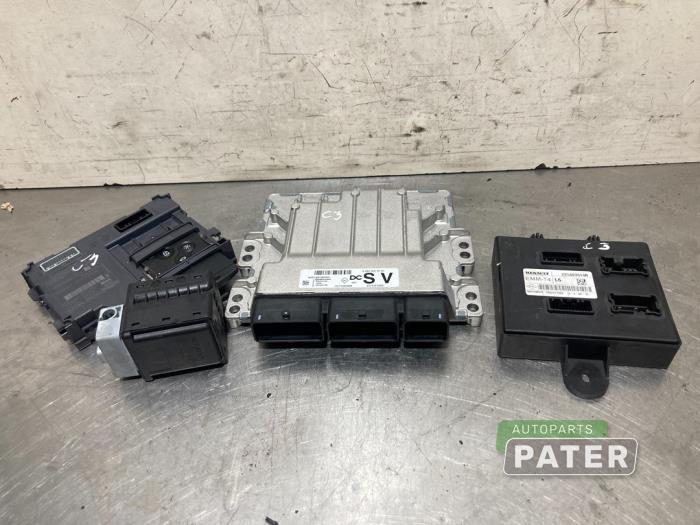 Used Ignition lock + computer Renault Captur I (2R) 1.3 TCE 150 16V Price € 315,00 Margin scheme offered by Autoparts Pater