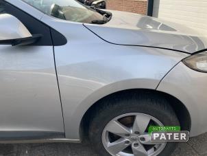 Used Front wing, right Renault Megane III Berline (BZ) 2.0 16V CVT Price € 131,25 Margin scheme offered by Autoparts Pater