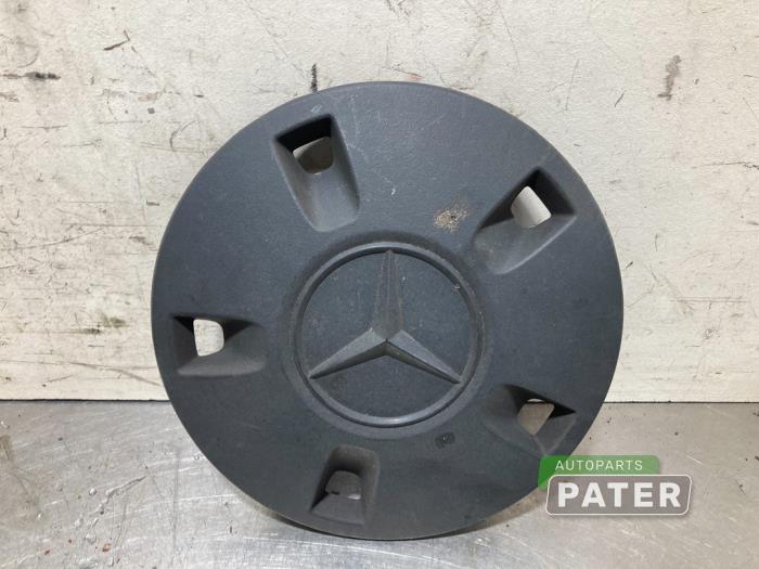 Wheel cover (spare) from a Mercedes-Benz Vito (447.6) 2.0 116 CDI 16V 2021
