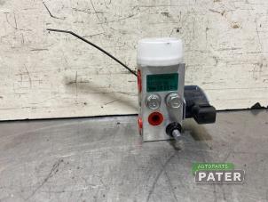 Used AC expansion valve Hyundai Kona (OS) 64 kWh Price € 26,25 Margin scheme offered by Autoparts Pater