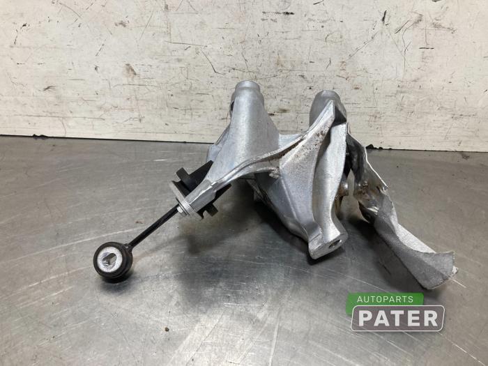 Used Engine mount Audi Q7 (4MB/4MG) 3.0 TDI V6 24V e-tron plug-in hybrid Price € 26,25 Margin scheme offered by Autoparts Pater